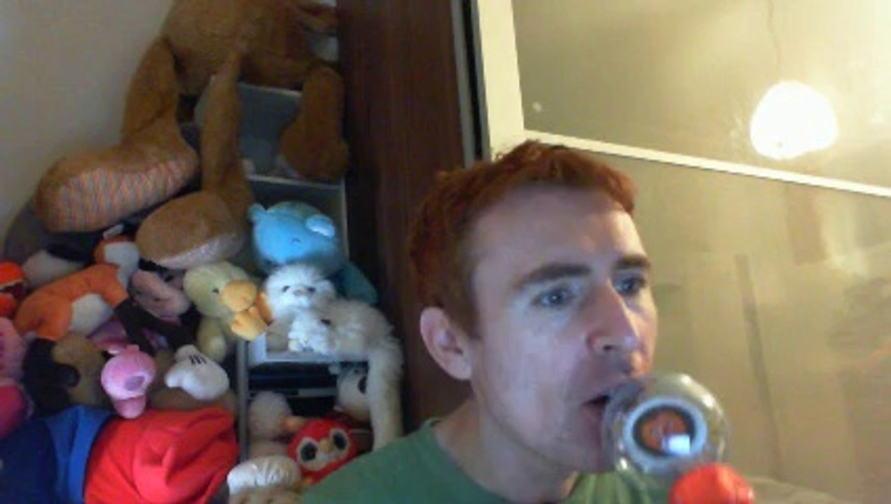 Wiwi égratigne "pe barba mea" de Marius Moga