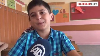 "Sivas" filminin başrol oyuncusu İzci'ye okulunda yoğun ilgi -