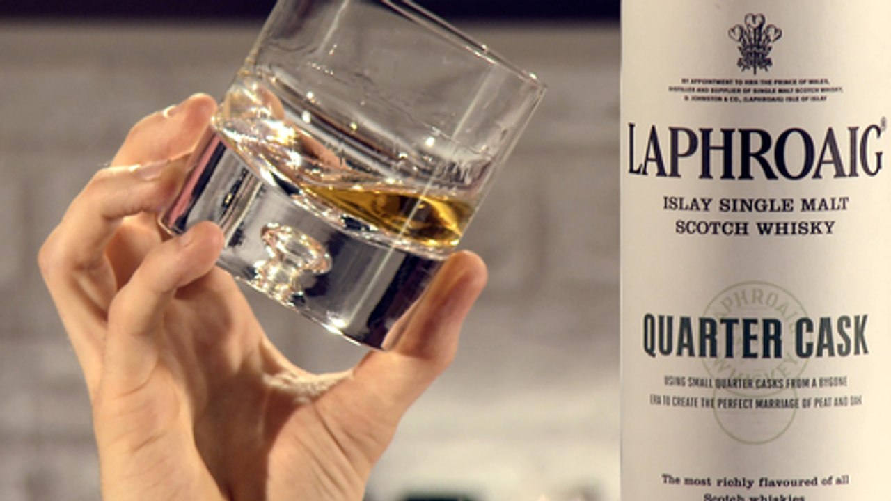 Laphroaig Quarter Cask Scotch Whiskey Review