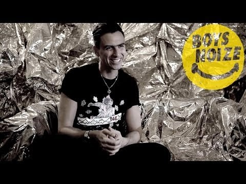 BOYS NOIZE - Stop (TRACK COMMENTARY)