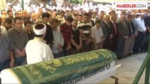 Antalya-Isparta karayolundaki kazada hayatını kaybedenlerin cenaze namazı -