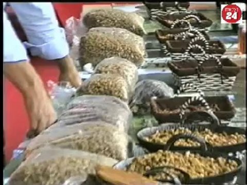 ERZURUM TANITIM GÜNLERİNDE İSPİR STANDINDA 500 YILLIK KURAN'I KERİM DİKKAT ÇEKTİ.