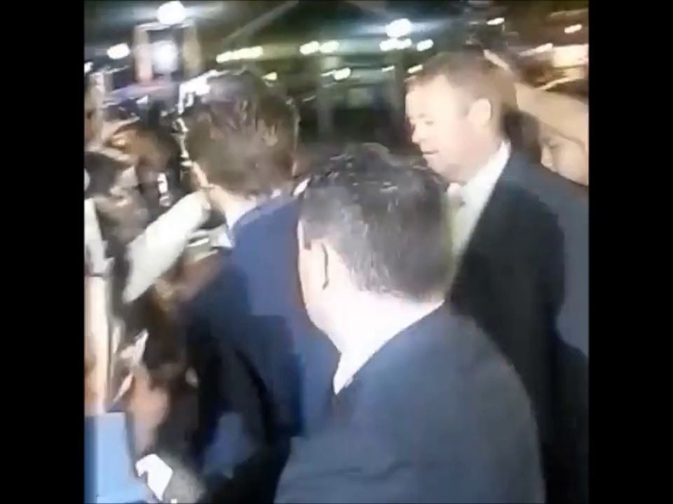 TIFF Premiere MTTS Fan#7 Rob signing autographs for fans RC 10.09.2014