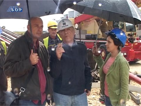 Montirana kupola na rezervoar nove Fabrike sumporne kiseline, 15. septembar 2014. (RTV Bor)