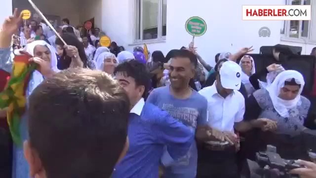 Kürtçe eğitim verecek okullar açıldı -