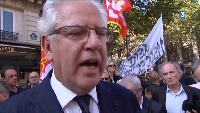 Les huissiers en grève pour la première fois