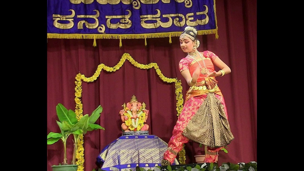 VIDYARANYA KANNADA KUTA: GANESHA HABBA 2014: DANCE: TANVI RAO: "KRISHNA NEE BEGANE BAARO"