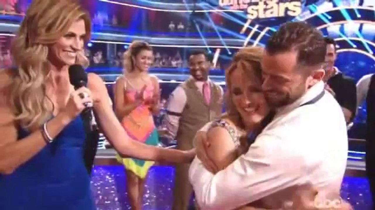 DWTS Season 19 Week 1 -  Lea Thompson & Artem - Foxtrot - Dancing With The Stars 2014 (9-15-14) FULL