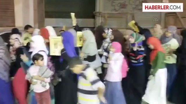 Mısır'da darbe karşıtı gösteriler -