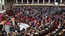 کابینه فرانسه در انتظار رای اعتماد پارلمان
