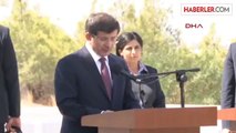 Başbakan Davutoğlu, Fazıl Küçük ve Rauf Denktaş'ın Kabirlerini Ziyaret Etti