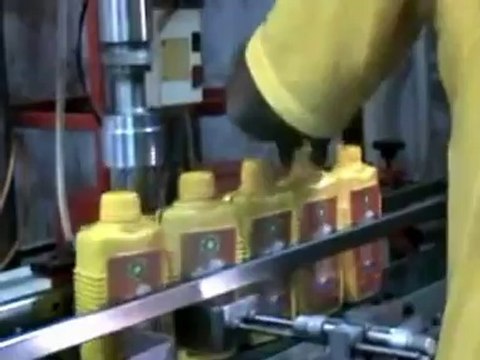 Ok- GECO Fully Auto Can Filling with Caps Tightening Machine for 0.7-to-1-Ltr. Cans_(360p)MOL