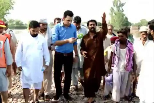 سیلاب متاثرین کے ساتھ کیا ہو رہا ہے،جاننے کیلیے ویڈیو دیکھیے۔۔