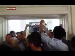 AKP'li Başkan'a İstanbul Üniversitesi'nde şok protesto!