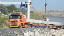 Dunkerque: le chantier de la passerelle du FRAC