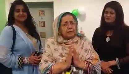 Imran Khan has Support Prayers of Millions Mothers