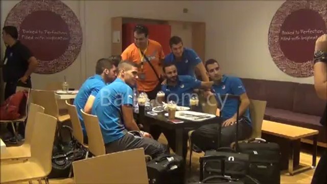 ΑΠΟΕΛ αναχώρηση Βαρκελώνη αεροδρόμιο (8)