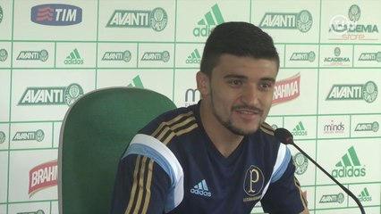 Lateral dá sua opinião sobre disputa no gol palmeirense