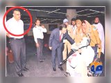 Angry passengers force Malik, PML-N MNA off plane for delaying flight-Geo Reports-16 Sep 2014