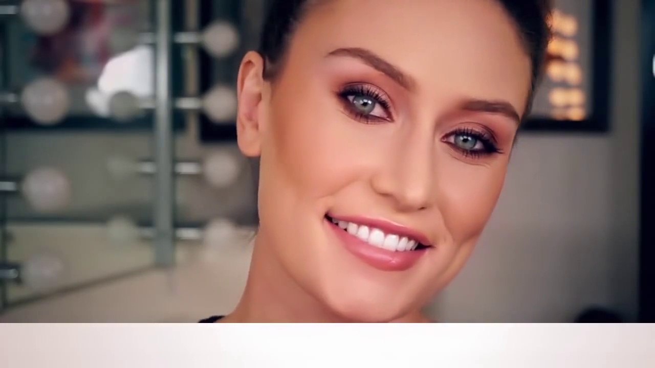 Everyday Makeup by Daniel Chinchilla