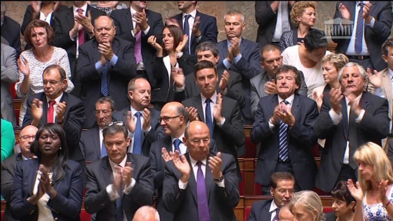 Manuel Valls défie Nicolas Sarkozy