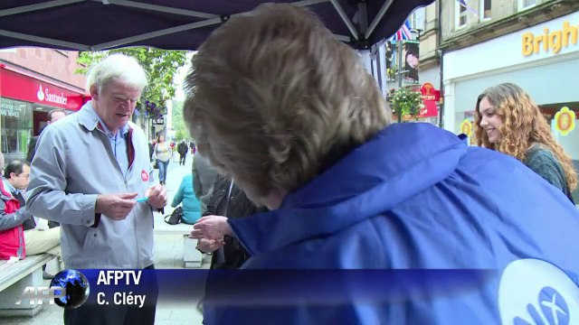 Ecosse: à Perth, les pro et anti indépendance en campagne