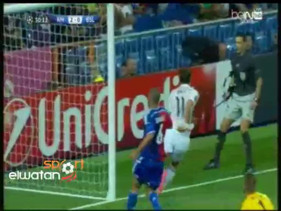 الهدف الثانى ريال مدريد فى بازل
