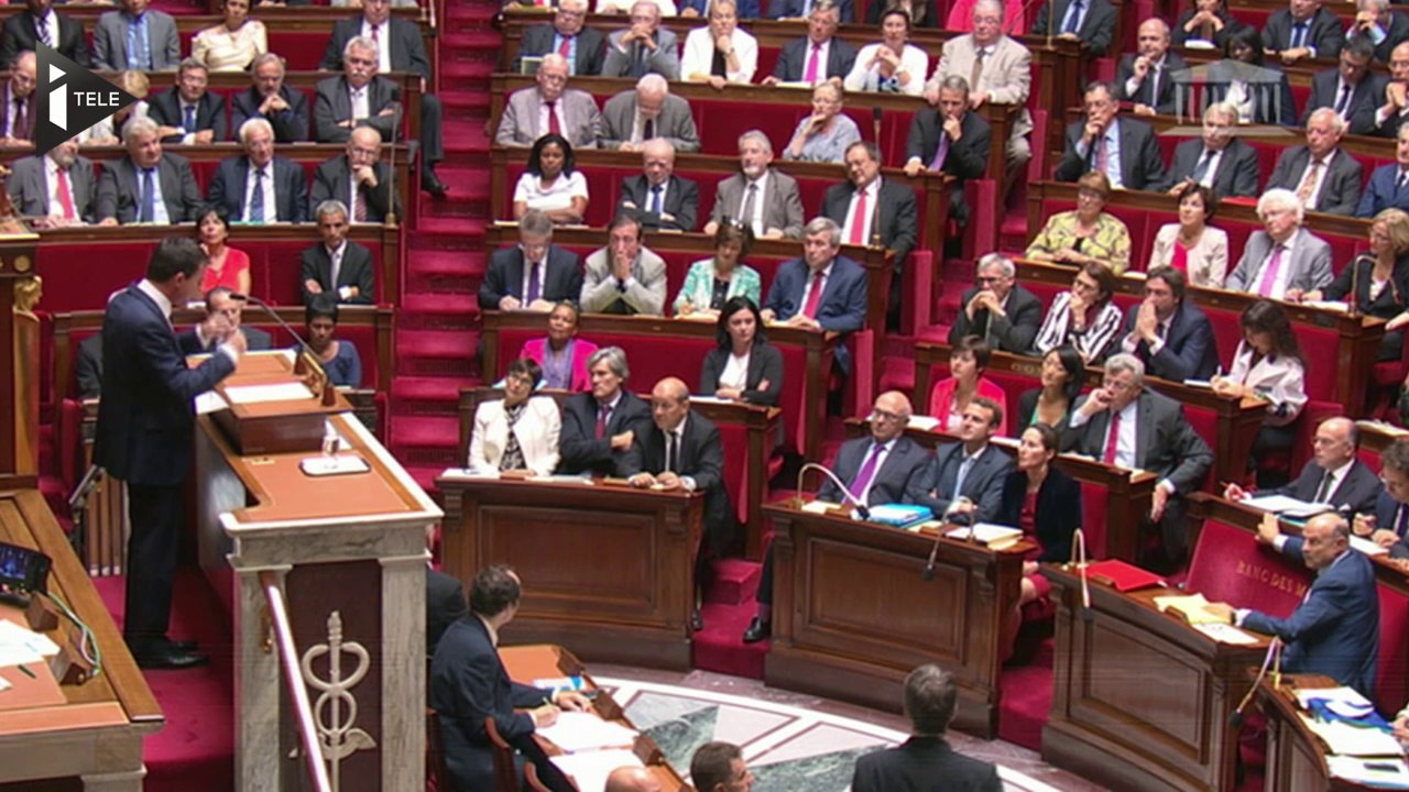 Manuel Valls rassure la gauche du PS