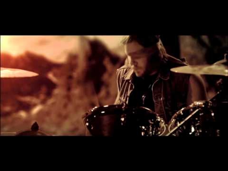 HUNTRESS - Eight of Swords | Napalm Records