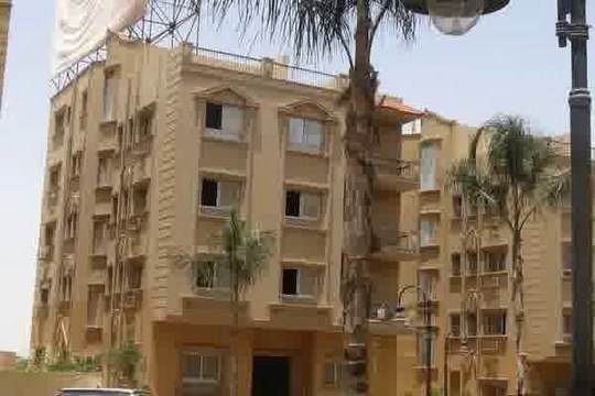 شقة ارضي بحديقة للبيع في فاميلي سيتي كمبوند التجمع