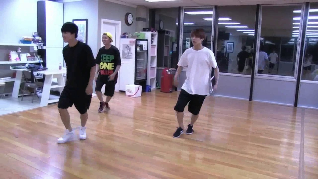 BTS' Summer out of the country in 2014[1]