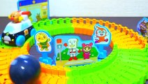 アンパンマンおもちゃアンパンマンつなげてくねくねロード