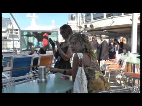 Napoli - La nave da crociera piu grande del mondo -live- (16.09.14)