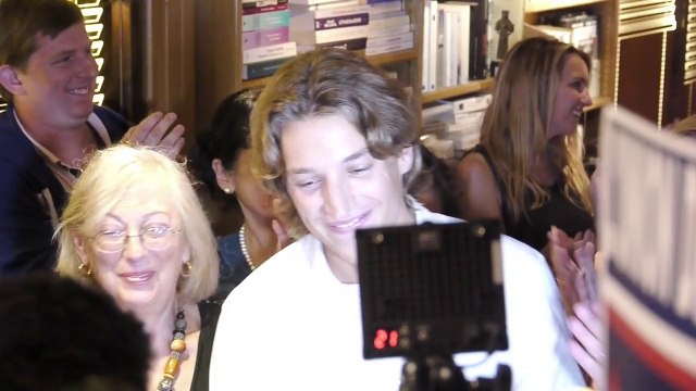 Réunion de soutien au retour de Nicolas SARKOZY à Neuilly - intervention de Jean Sarkozy