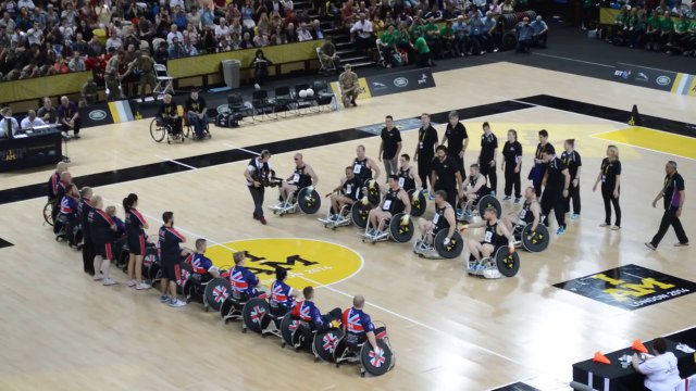 Le Haka de l'équipe de Nouvelle-Zélande de rugby en fauteuil lors des Invictus Games