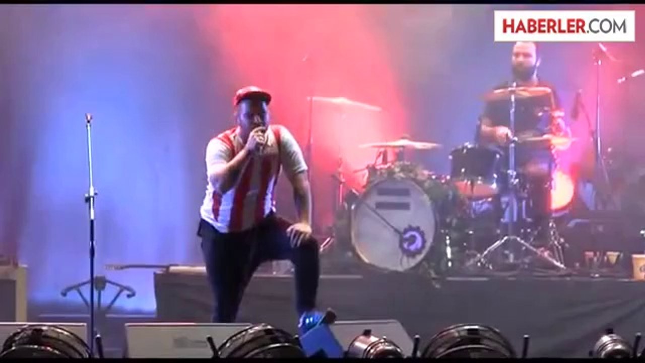 13. Yılında, Müzik ve Eğlenceyi Türkiye'nin Dört Bir Yanına Athena ve Hadise ile Taşıyan Fanta...