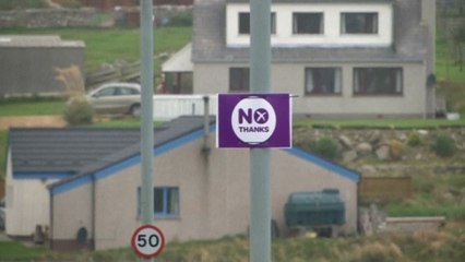 Scots dig in one day out from historic vote