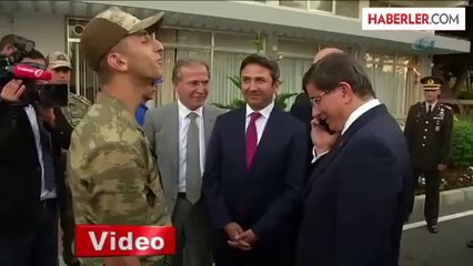 Davutoğlu'ndan Askere Telefon Jesti: Birlikte Kısmet Bakalım