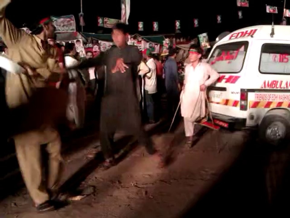 Azadi dharna dance