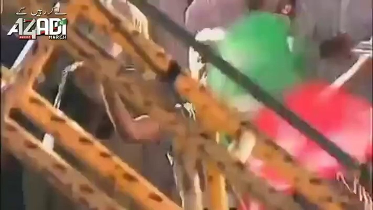 Not Only Youngsters But Elders Are Also Supporting Imran Khan & Celebrating In Azadi March