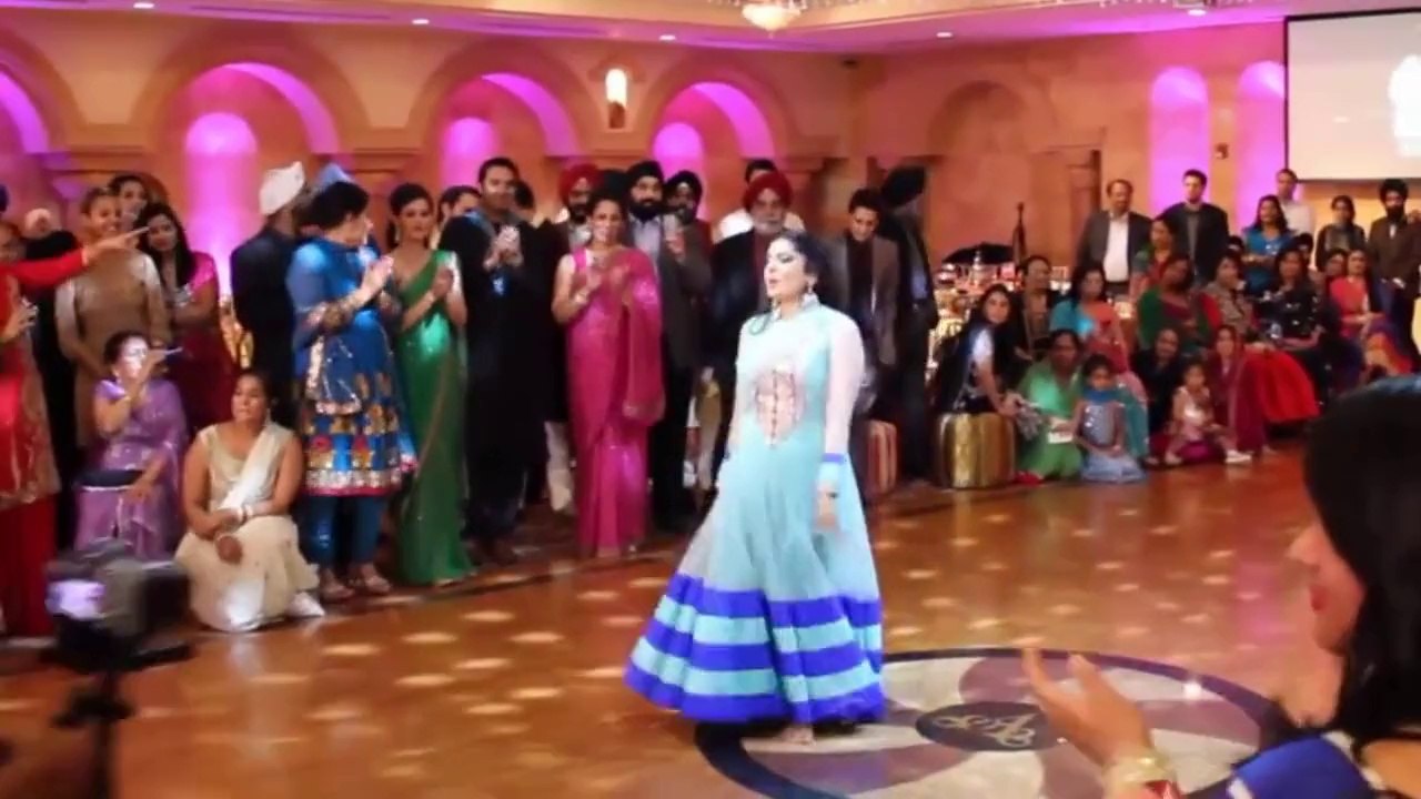 BEAUTIFUL Girl AWESOME Dance --     Apne Sajan k Pas Chali Re-- (FULL HD) - Video Dailymotion