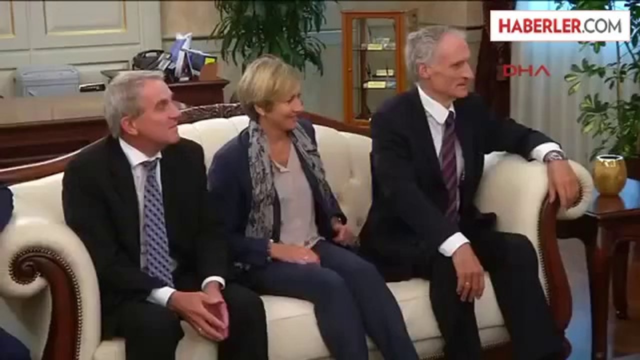 Başbakan Ahmet Davutoğlu Danimarka Meclis Başkanı Mogens Lykketoft ile Görüştü