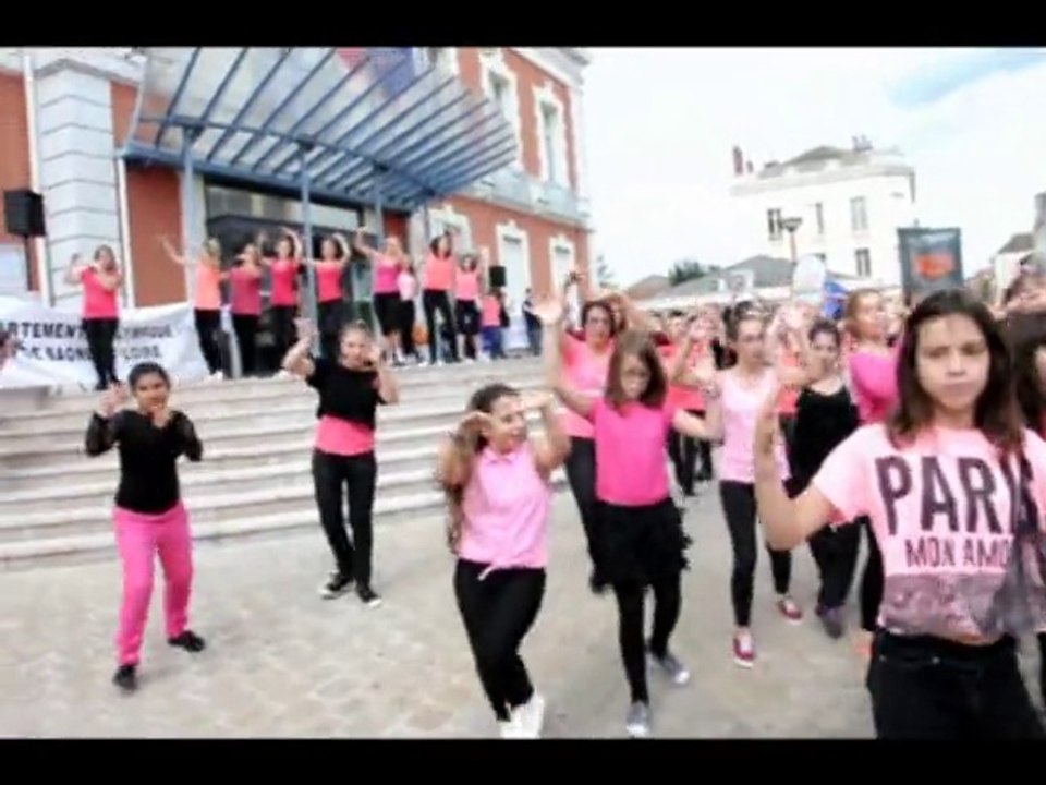 flash mob de l'UNSS de Saône-et-Loire à Montceau les Mines