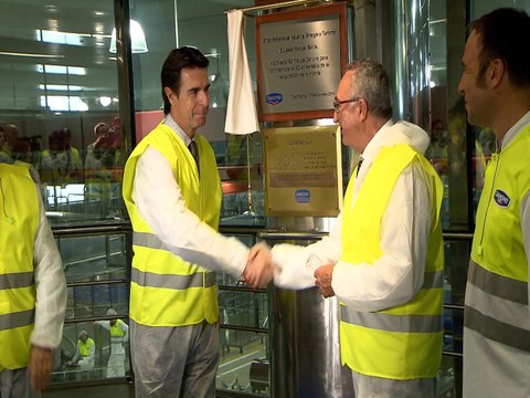 El Ministro Soria visita la fábrica de Danone en Tres Cantos con motivo de su veinte aniversario