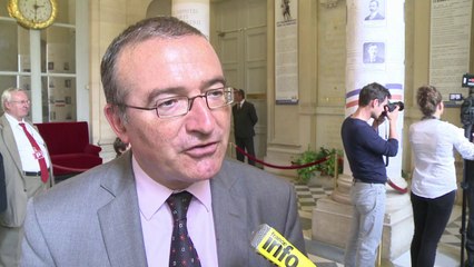 Assemblée: entre la bombe de Valls et la conférence de Hollande