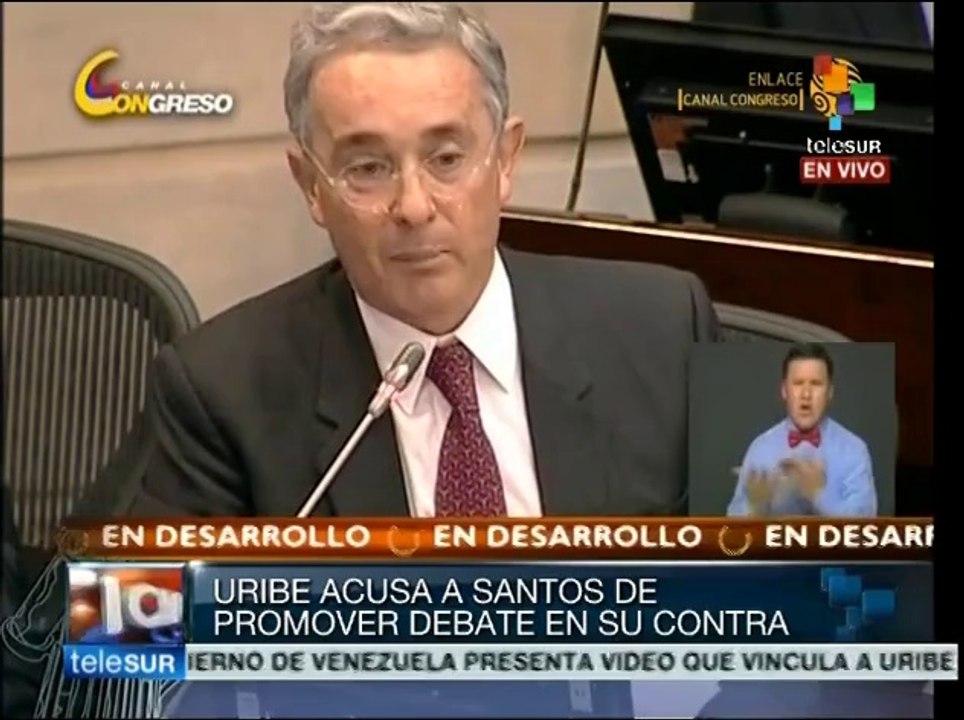 Pródigo con sus trabajadores, Uribe culpa a las FARC de despojarlos