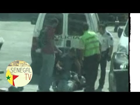 Aéroport de Madrid, Expulsion Barbare d'un immigré Sénégalais