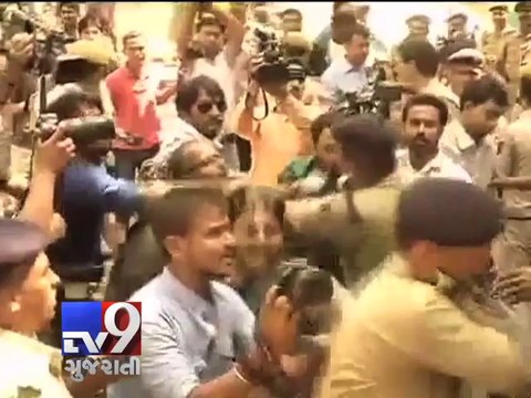 As Modi-Jinping meet, Tibetan protestors raise anti-China slogans outside Hyderabad House - Tv9