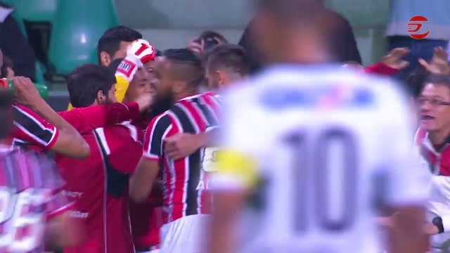 São Paulo leva virada do Coritiba no Couto Pereira