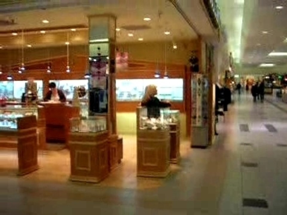 Au centre d'achat